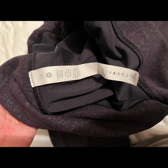lululemon crop leggings - Picture 3 of 5